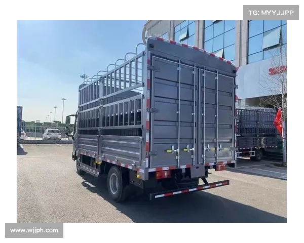 WP2.5再出新机型，180马力全新造型豪沃轻卡还有ok窗